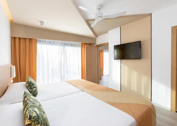 Отель Riu Buenavista Адехе